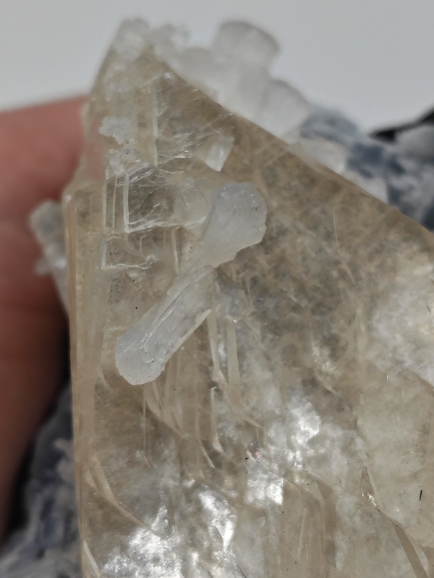 Heulandite on Chalcedony from Nasik, India