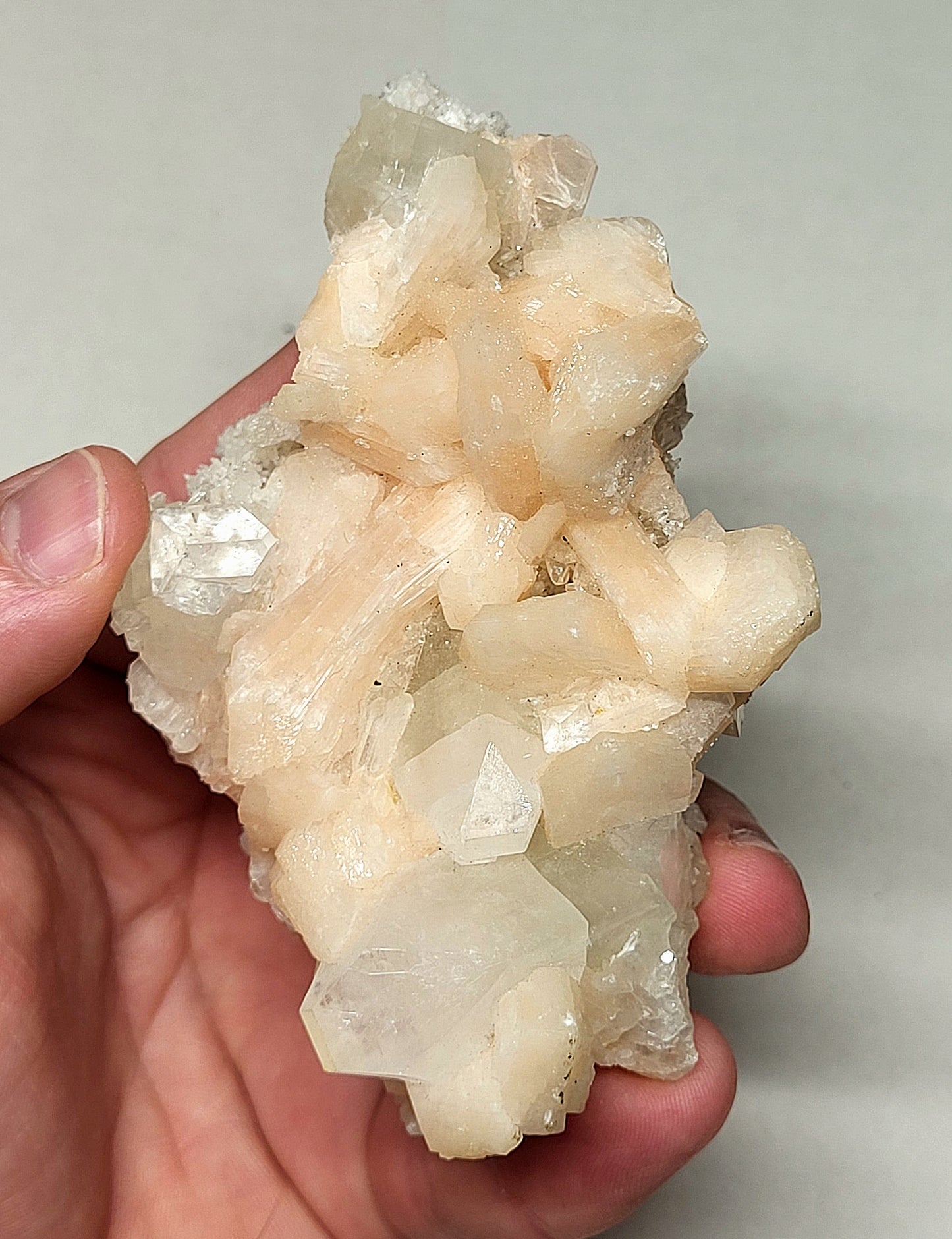 Stilbite on Apophyllite