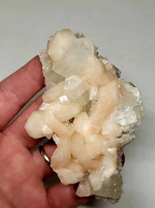 Stilbite on Apophyllite