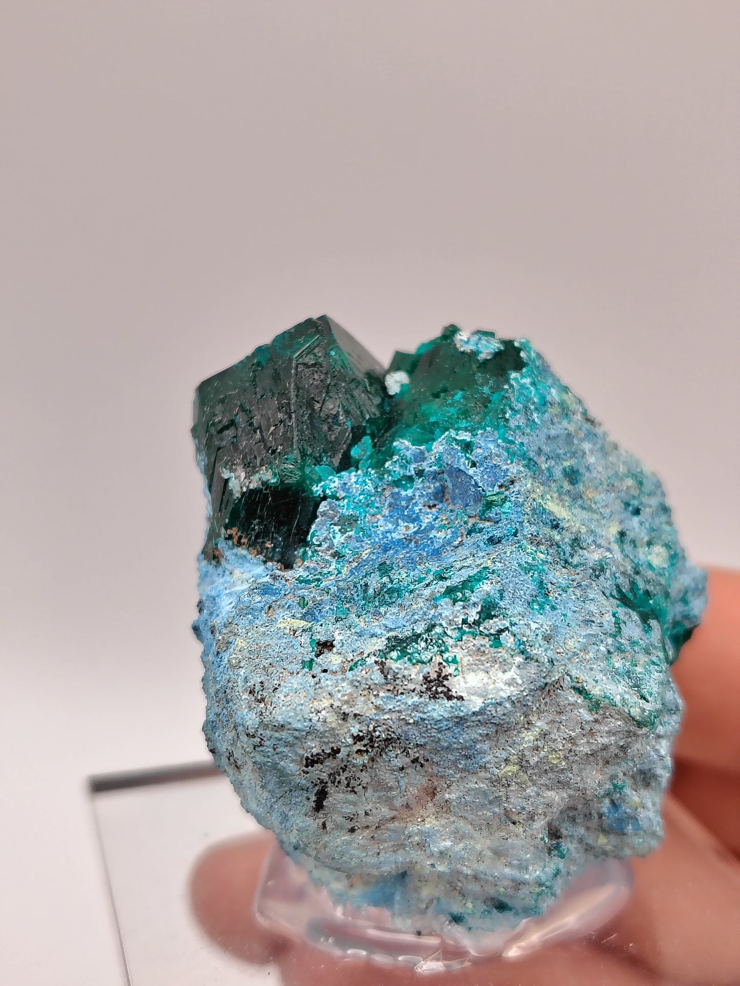 Dioptase on Shattuckite